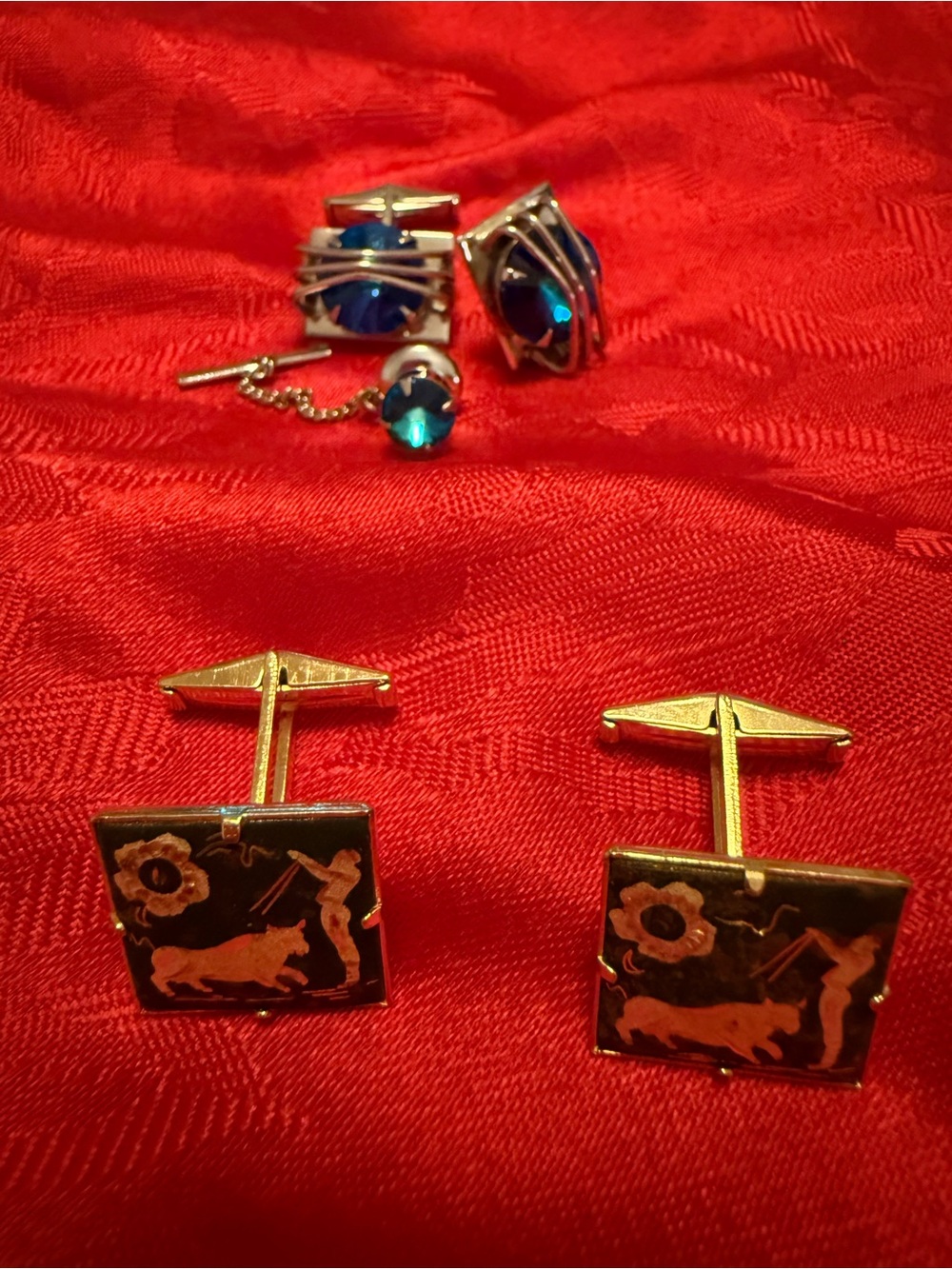 Vintage rare Black Enamel Men’s Cufflinks with Animal Motif & Crystal